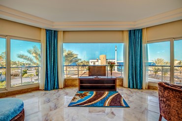 Superior Suite Garden or Side Seaview